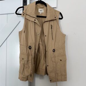 Daytrip Beige Sleeveless Vest